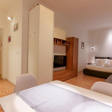 M&M Apartment Bologna Esterno foto